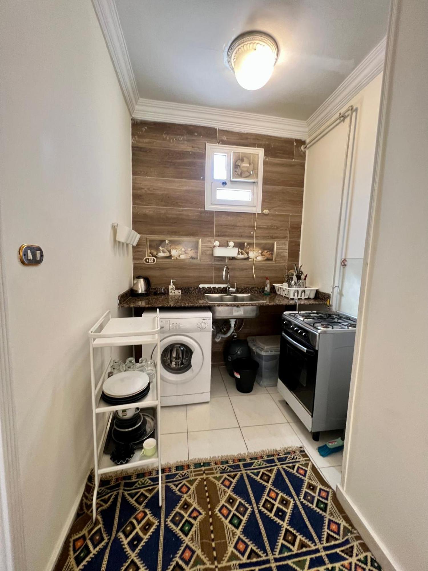 H-residence 2 Bedroom Cozy In New Near Airport Apartment *