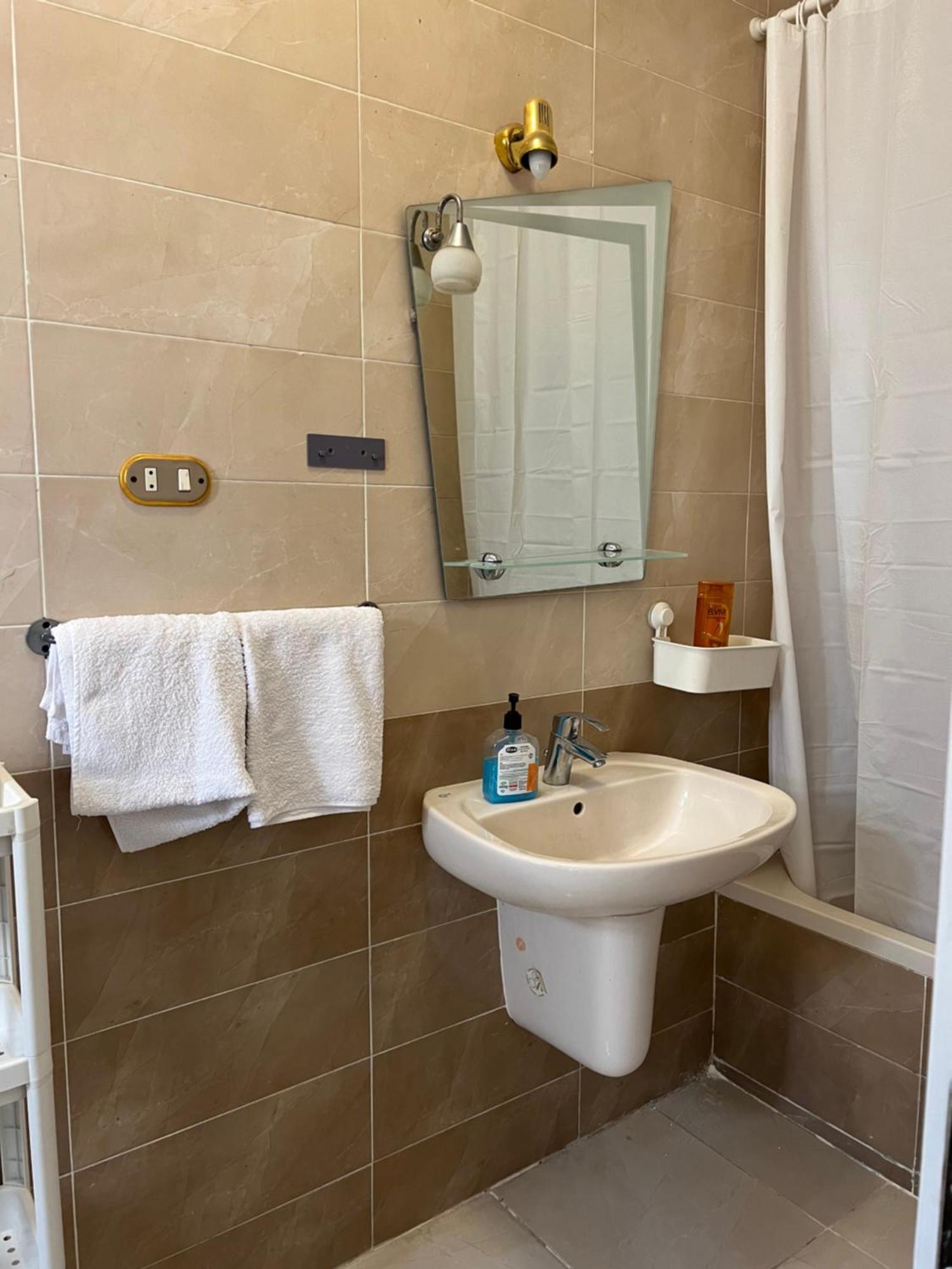 H-residence 2 Bedroom Cozy In New Near Airport